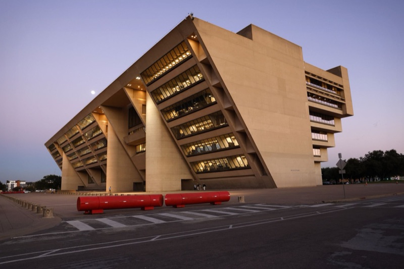 Former mayors: Move City Hall and save downtown