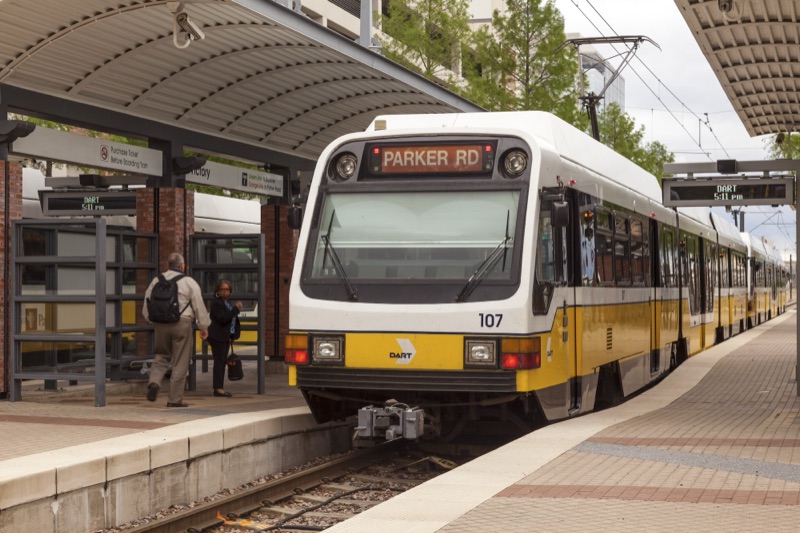 Dallas Sacrifices DART Majority Control in Bid to Keep Suburbs in Transit System